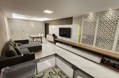 Cobertura Linear de 247m2 com 4 Suítes + DCE, Mobiliado e Projetado