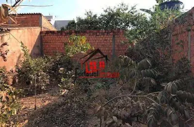 Terreno a venda no bairro santa lúcia em montes claros, mg