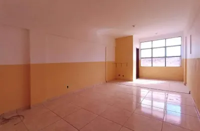 Sala comercial no 10 andar na av. abílio machado b. alípio de melo