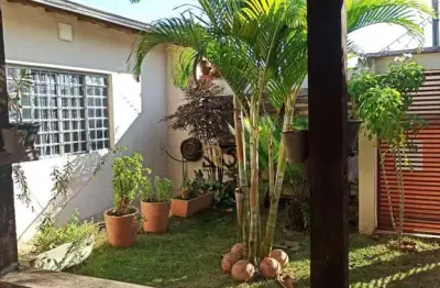 Casa com 4 quartos à venda no colúmbia, londrina  por r$ 330.000