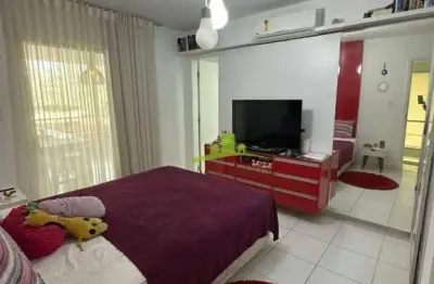 Casa à venda na priscila dutra - lauro de freitas | 3 suítes | piscina privativa | área gourmet | perto do mar e boa localização |r$ 1.680.000 |