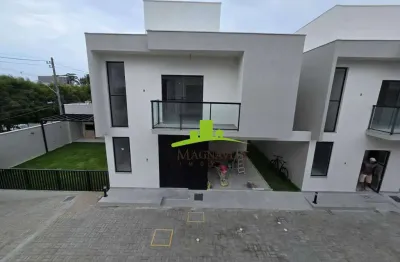 Residencial Betel – Buraquinho. Casa Duplex à Venda com 3 Suítes, Varanda, 140m², Área Gourmet, Piscina, Alto Padrão, Condomínio Fechado c/ Segurança.