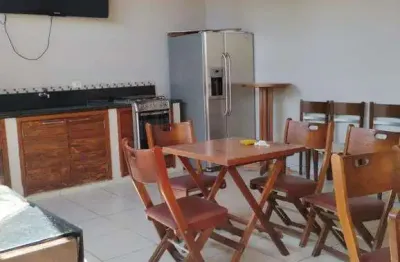 Sobrado em condomínio fechado com excelente padrão de acabamento, ideal para quem busca conforto, espaço e segurança.