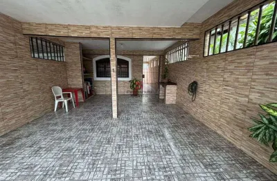 Casa térrea 2 dormitórios 1 suíte e 2 vagas – bairro solemar, praia grande