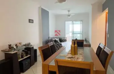 Apartamento com vista mar 2 dorm 1 suíte e sacada gourmet na vila tupi