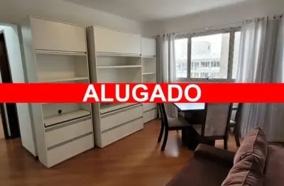 Alugo apartamento (com vaga de garagem), no centro de curitiba - excelente localização
