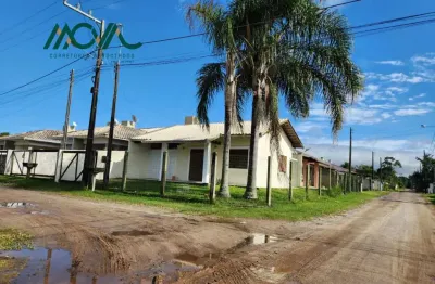 Alugo casa mensal, esquina, sem mobilia - com dois quartos - perto do porto