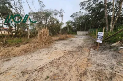 Terreno limpo e demarcado a 3 quadras do asfalto no balneário uirapuru - pronto para construir!