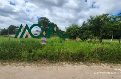 Terreno com pouca vegetação, perto da praia! apenas 250 metros do mar!
