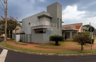 Casa(sobrado), 4 quartos sendo 4 suítes,  no condomínio santa mônica ii