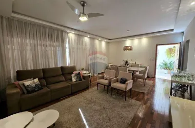 Casa a venda no jardim macedo com 3 quartos 1 suíte, 4 banheiros 4 vagas escritório e churrasqueira