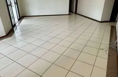Apartamento semimobiliado no bairro centro em itajaí sc
