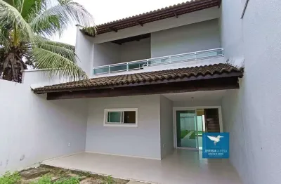 Casa duplex / sobrado com amplo terreno na região central do eusébio, amplo recuo frontal, 163m2, 03 suítes, master com varanda, cozinha com armários, 04 ou mais vagas