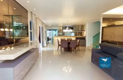Casa duplex com móveis projetados, varanda gourmet em condomínio no eusébio, 200m2, 03 suítes, closet e varandão, lavabo, dependência de empregada, 04 vagas