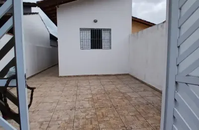 Casa com 2 quartos à venda na Praça Ângelo Guerra, 382, Balneário Gaivota, Itanhaém