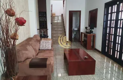 Sobrado com 3 dormitórios à venda, 237 m² por r$ 720.000,00 - loteamento residencial andrade - pindamonhangaba/sp
