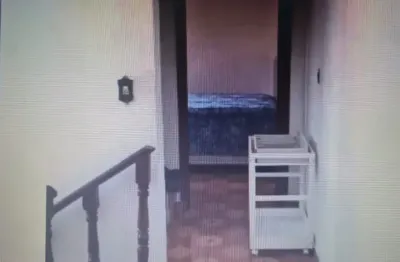 Casa/sobrado amplo a venda no parque são lucas parte de cima: 2 dormitórios 1 sala e 1 banheiro social, varanda