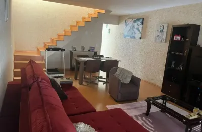 Sobrado com varanda a venda/permuta no jardim marília