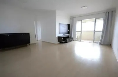 Apartamento semi mobiliado, suíte e com sacada para venda/permuta no jardim santo antônio em santo andré