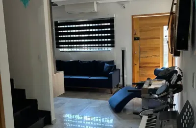 Sobrado semi mobiliado, com varanda e suíte para venda/permuta na penha