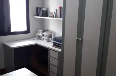 Excelente apartamento inteiramente mobiliado com móveis feitos sob medida, localizado no coração do nobre bairro anália franco