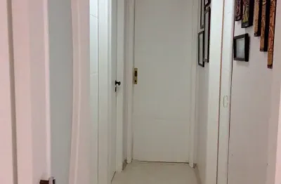 Amplo apartamento com 70 m2 - 11 andar 3 dormitórios, todos com armários planejados novos banheiro amplo sala com 2 ambientes cozinha e área de serviço com armários planejados.