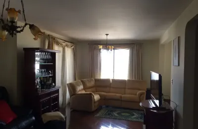 Lindo apartamento em santana com 200 m2., 4 dormitórios, sendo duas suítes, mais 1 banheiro social e 1 lavabo.
