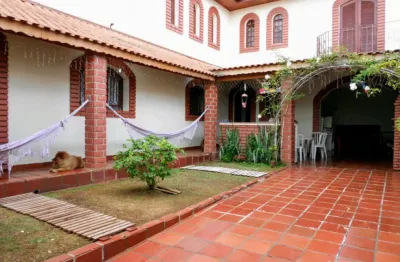 Lindo sobrado na vila formosa com terreno de 200m² ( 11x19) e 200m² de área construída, 4 dormitórios, uma suíte master com hidromassagem e terraço