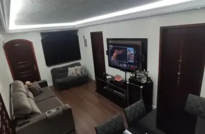 Casa à venda ( ou permuta, por maior valor) com 167m², 3 quartos e 1 vaga, 2 banheiros, cozinha e sala amplas, quintal com espaço gourmet