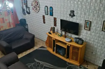 Casa no parque são lucas, com 196mts², 4 dormitórios, 3 banheiros, sala, cozinha e 2 vagas de garagem.