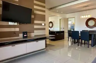 Apartamento com 3 suítes + lavabo  na ponta verde próximo da praia