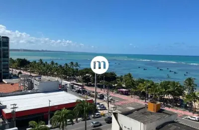 Apartamento com 4 suítes  e 4 vagas a 50 metros da praia de ponta verde