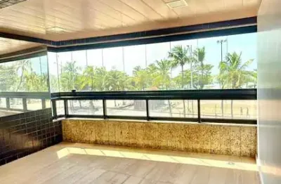 Beira mar de pajuçara com 3 suítes + lavabo com área de lazer completa