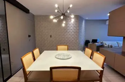 Apartamento com 3 quartos na ponta verde bem petinho da pracinha da v2