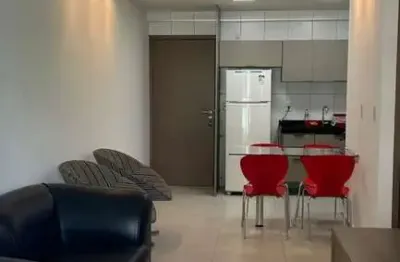 Apartamento quarto e sala com varanda mobiliado bem pertinho da praia 