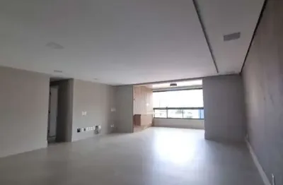 Apartamento todo nascente com 3 suítes na ponta verde bem próximo à praia 