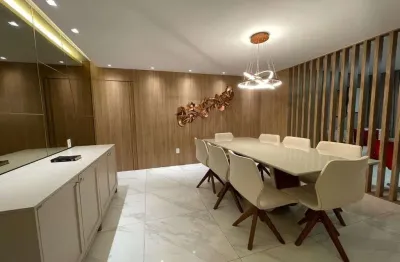 Apartamento à beira mar com 4 quartos totalmente mobiliado e decorado