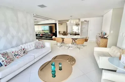 Cobertura Garden com Piscina,espaço gourmet 3 Suítes e 4 Vagas na Ponta Verde