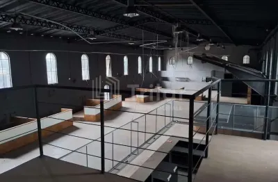 Galpão  amplo industrial com 1100 metros no chácaras reunidas. venham conferir!