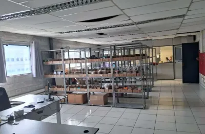 Barracão / Galpão / Depósito com 5 salas para alugar na Chácaras Reunidas, São José dos Campos 