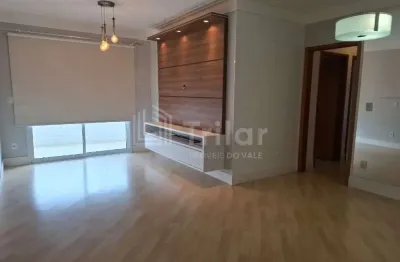 Vendo ou troco por apartamento de menor valor. 3 dormitórios e 1 suíte e 2 vagas de garagem  cobertas.