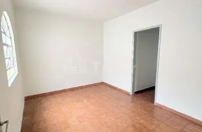 Casa térrea na vila tatetuba para locação próximo à avenida jk