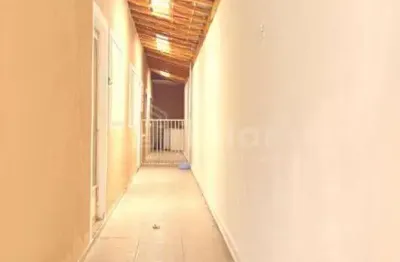 Imperdível Casa à Venda em São José dos Campos-SP, Residencial São Francisco: 3 Quartos, 1 Banheiro, 2 Vagas, 95m²!