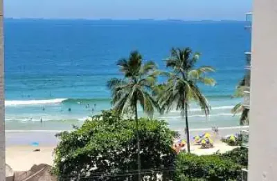 Apartamento alto padrão com  2 dormitórios com vista mar, á 100 metros do mar - pitangueiras-guarujá/sp.