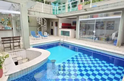 Casa duplex alto padrão, 4 dormitórios sendo 1 suíte, lazer com piscina e churrasqueira, na praia do pernambuco - guarujá/sp