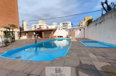 Apartamento reformado com 3 dormitórios sendo 1 suíte de serviço, na praia da enseada-guarujá/sp.