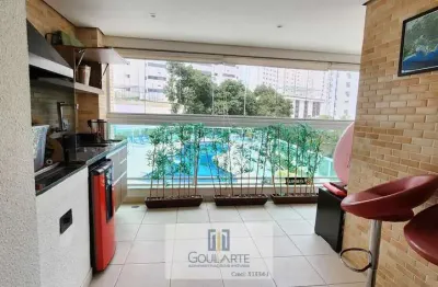 Apartamento alto padrão com acesso a sacada gourmet, 2 dormitórios climatizados sendo 1 suíte, lazer no condomínio - astúrias -guarujá/sp.