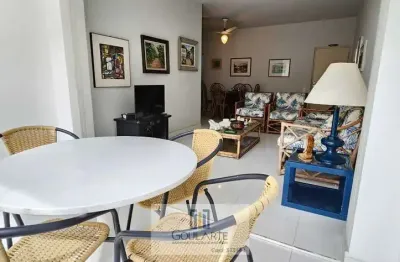 Apartamento recém reformado com 3 dormitórios, sala 2 ambientes com sacada vista parcial do mar, lazer no condomínio na praia das pitangueiras-guarujá/sp.