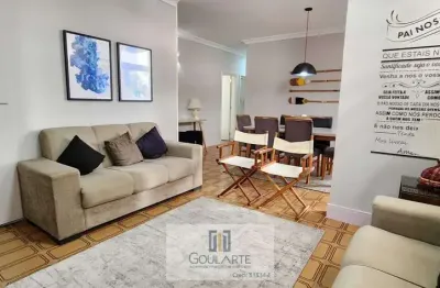 Apartamento reformado com acesso a sacada, 3 dormitórios + 1 dormitório de serviço, na praia da pitangueiras-guarujá/sp.