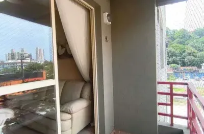 Apartamento com acesso a sacada, 2 dormitórios, lazer no condomínio, na praia da enseada - guarujá/sp.